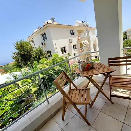 Charming 3-bed In With Heated Pool *